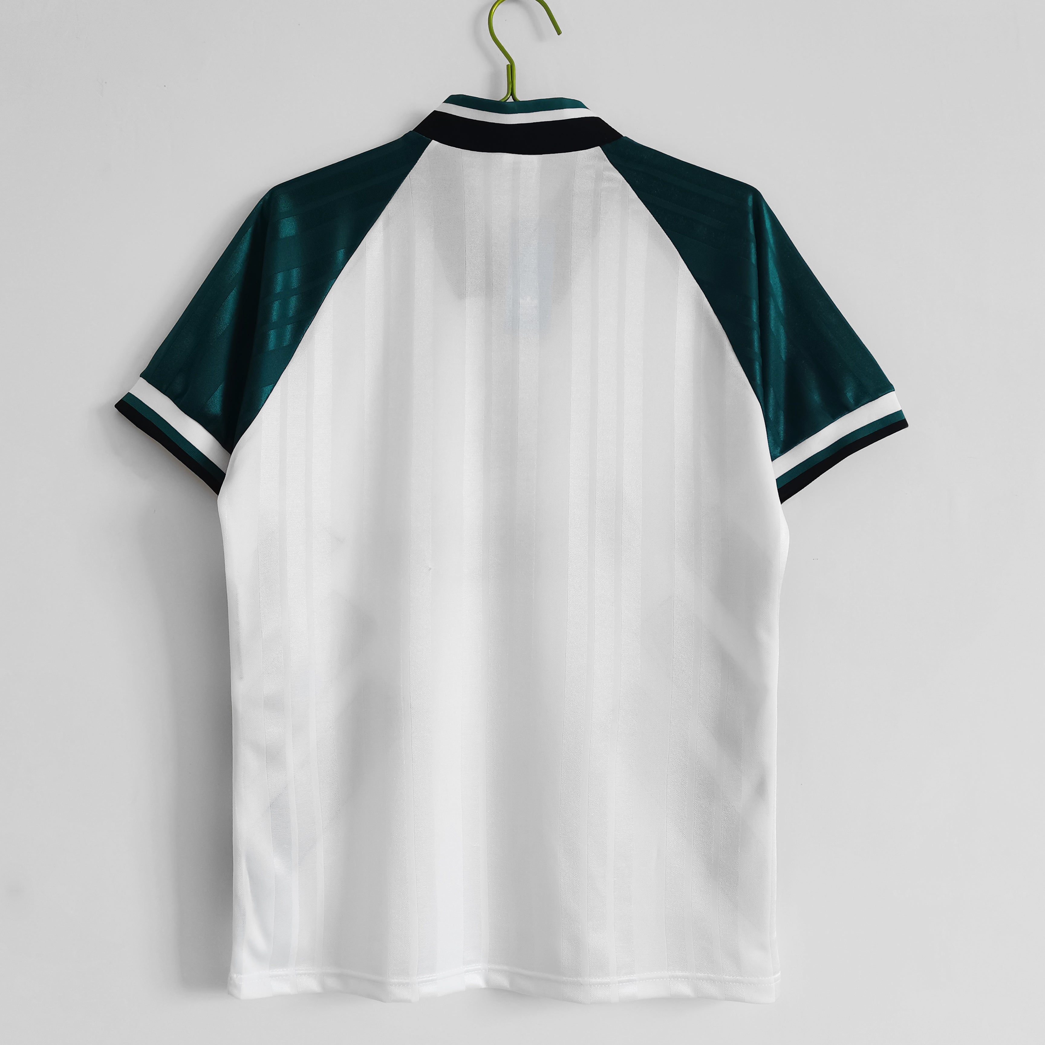 Liverpool 1995-1997 Away Retro Football Shirt