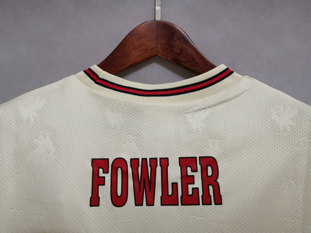 IiverpooI 1996/1997 Away Kit