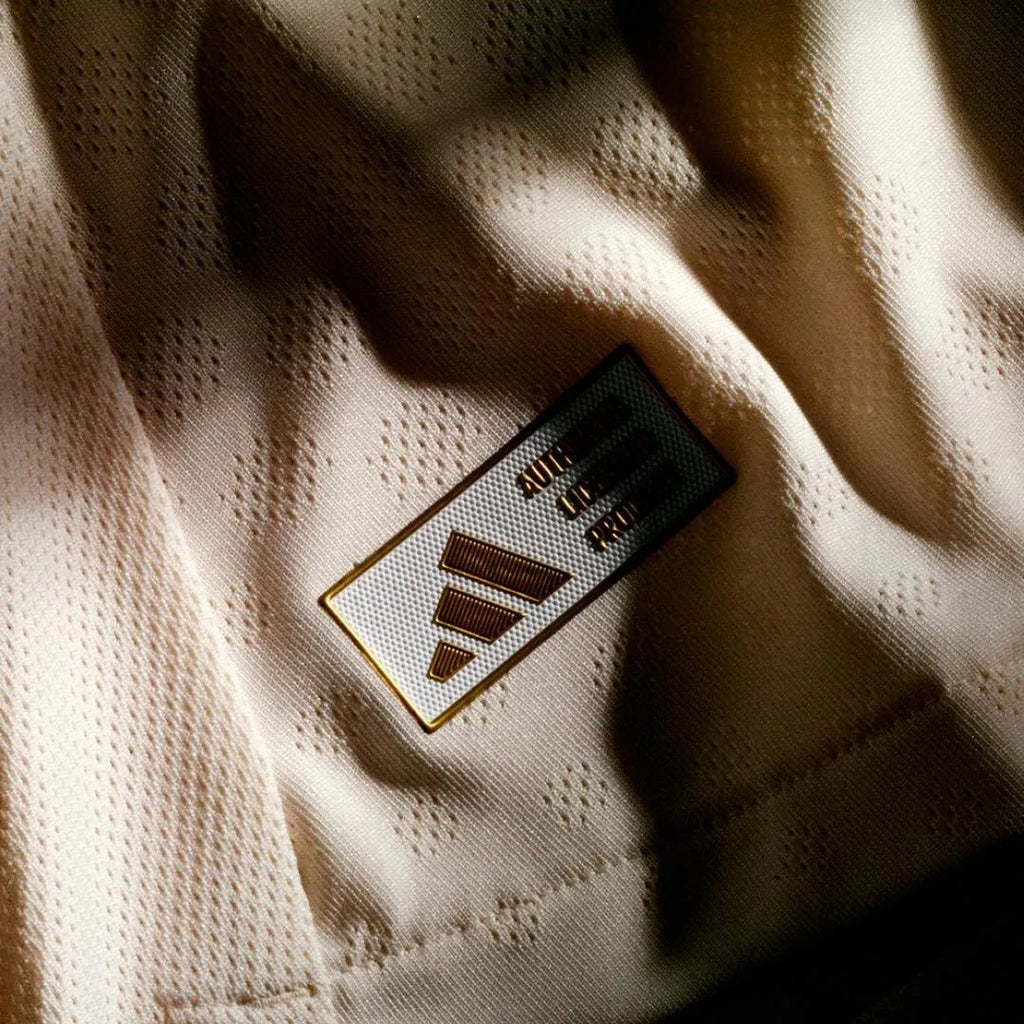 Liverpool Away Kit 2025/26 Fan Version